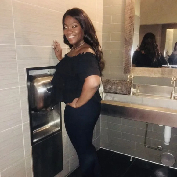 WAYF off shoulder ruffle black top - Picture 1 of 6